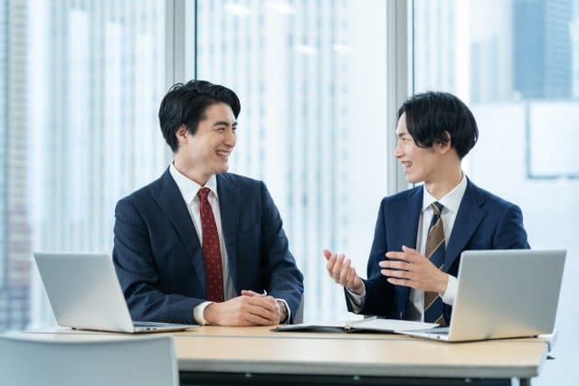 商談・打ち合わせの様子